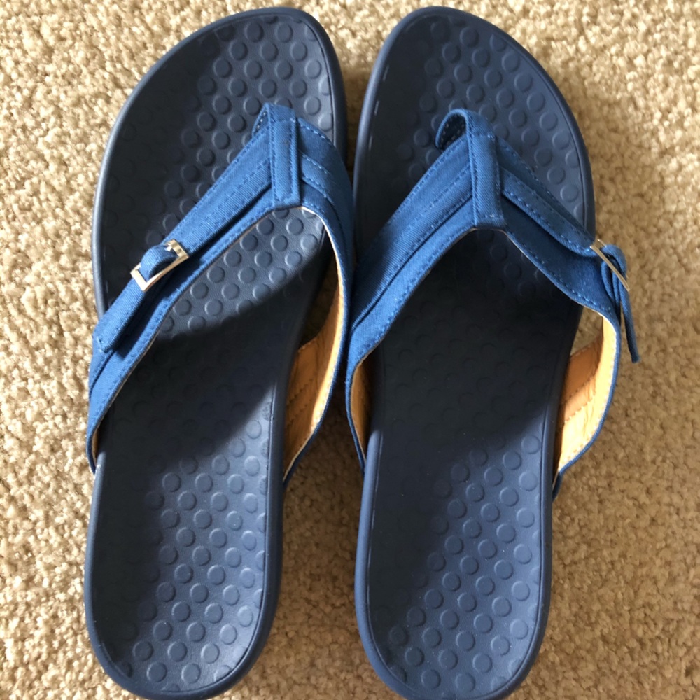 Vionic Sandals.Size 9. New